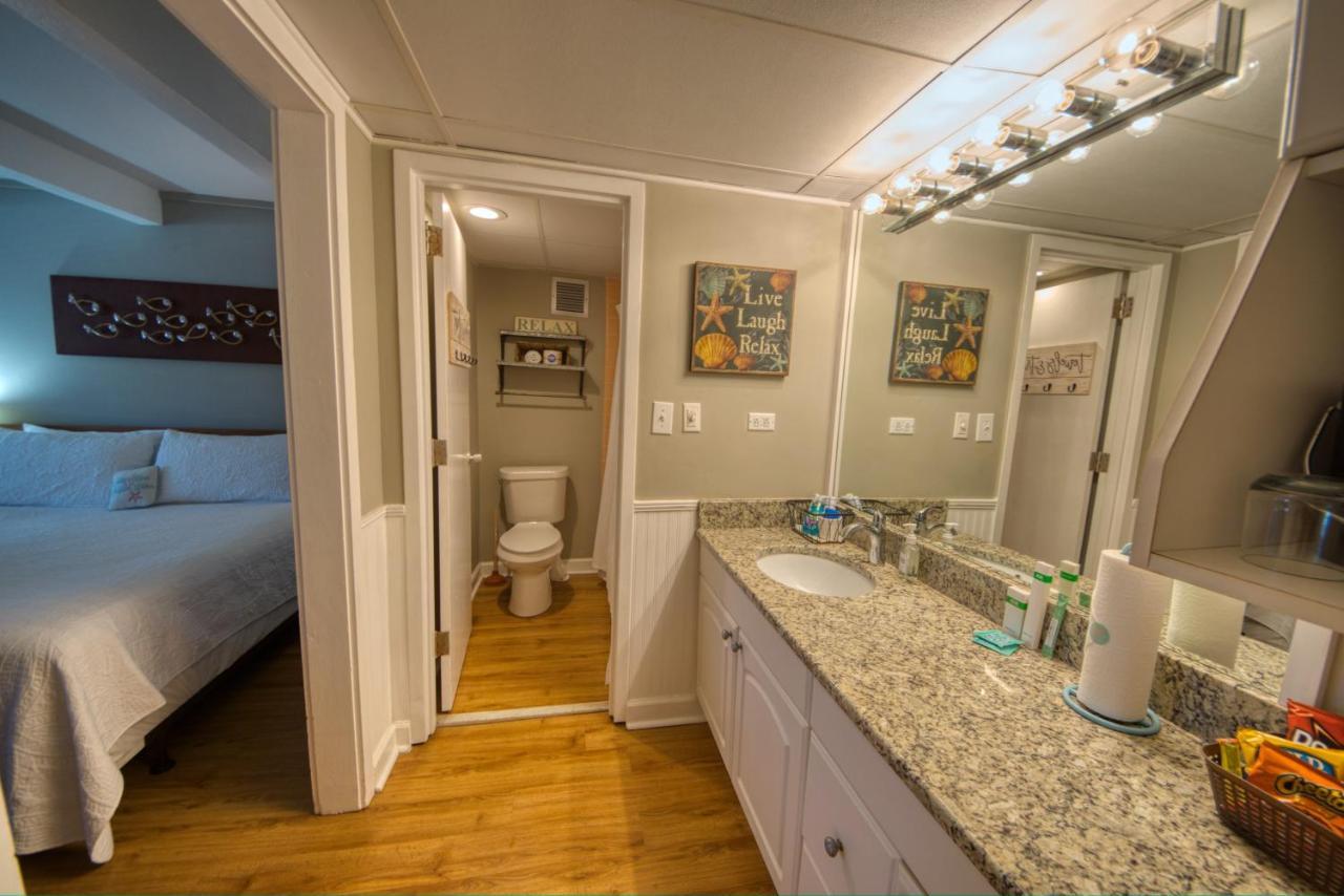 ווילמינגטון Waterway View Studio 2 W/ Pool, 1 Mile To Wrightsville Beach מראה חיצוני תמונה